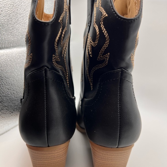 Black Western Ankle Boots - Picture 4 of 6